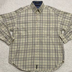 Tommy Hilfiger men’s size med Plaid flannel like Button-Down long sleeve Shirt
